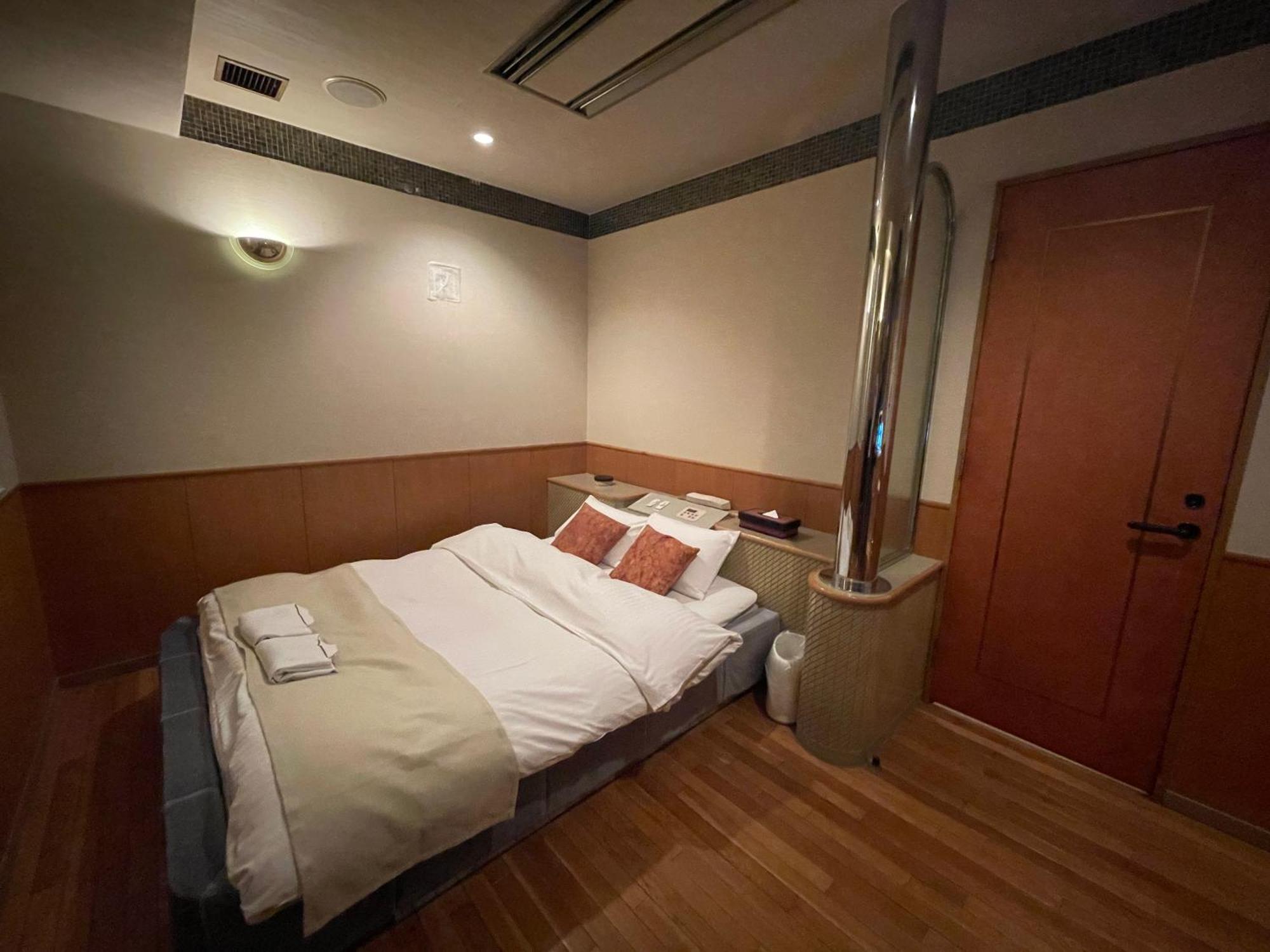 Hotel Luxe - Adult Only Токио Екстериор снимка